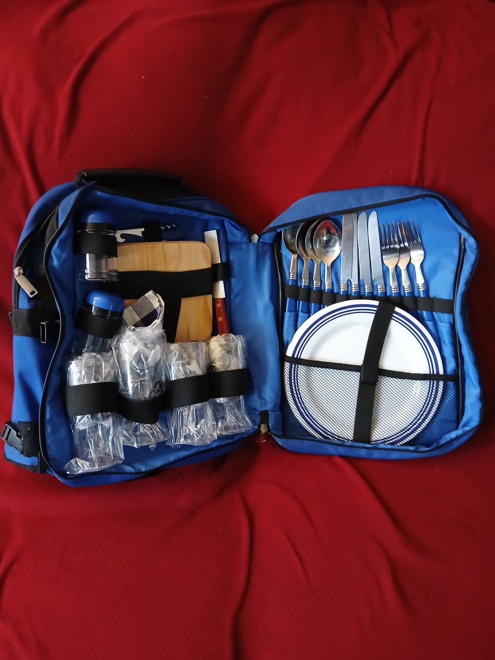 Backpack Portable Blue Picnic Utensil Set with Plates and Glasses, New